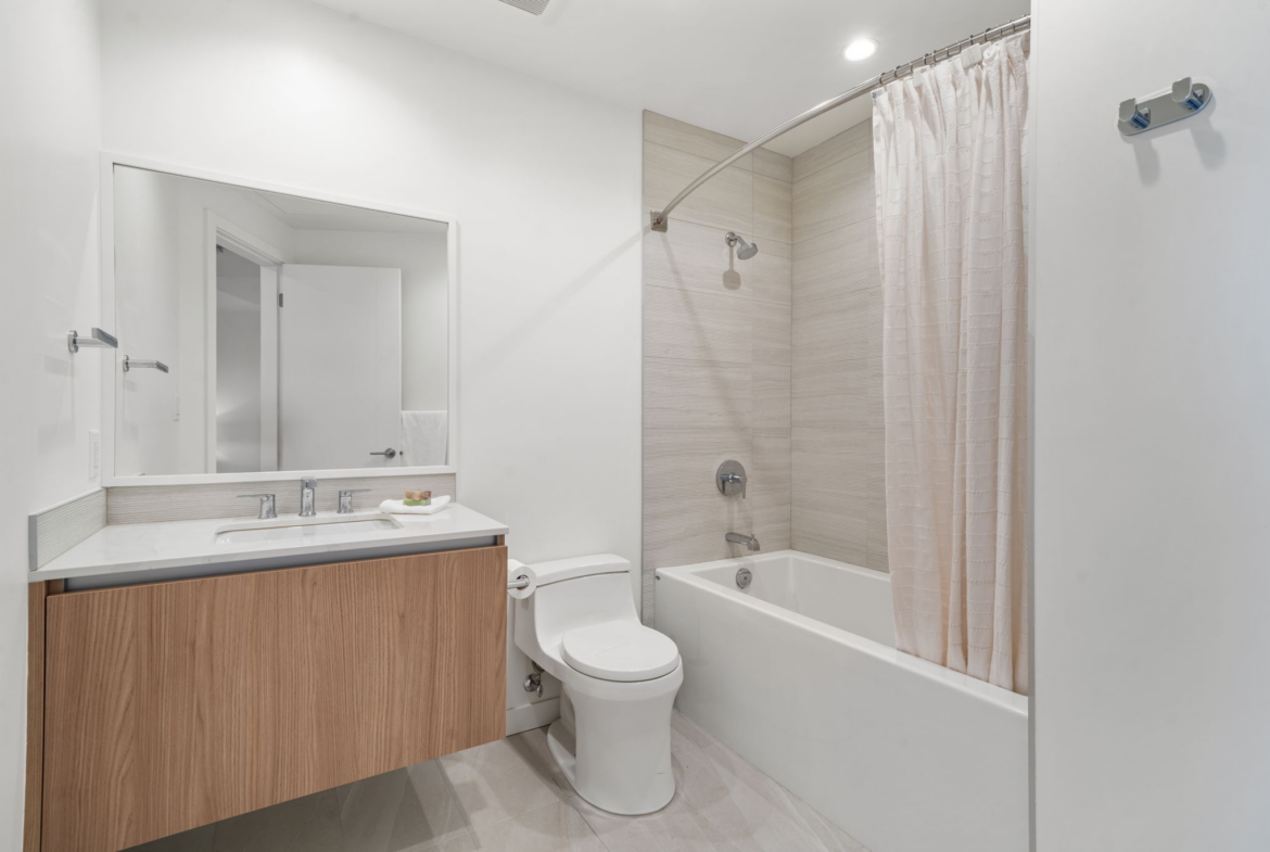 1110-2000 Hannington Rd, Bear Mountain