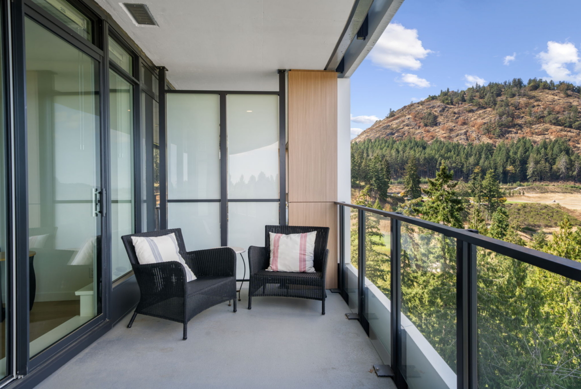1110-2000 Hannington Rd, Bear Mountain