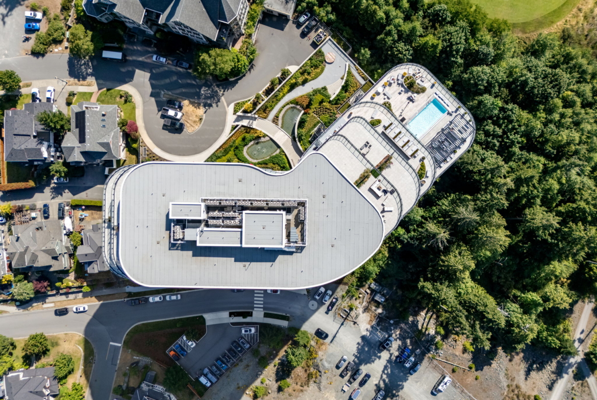 1110-2000 Hannington Rd, Bear Mountain