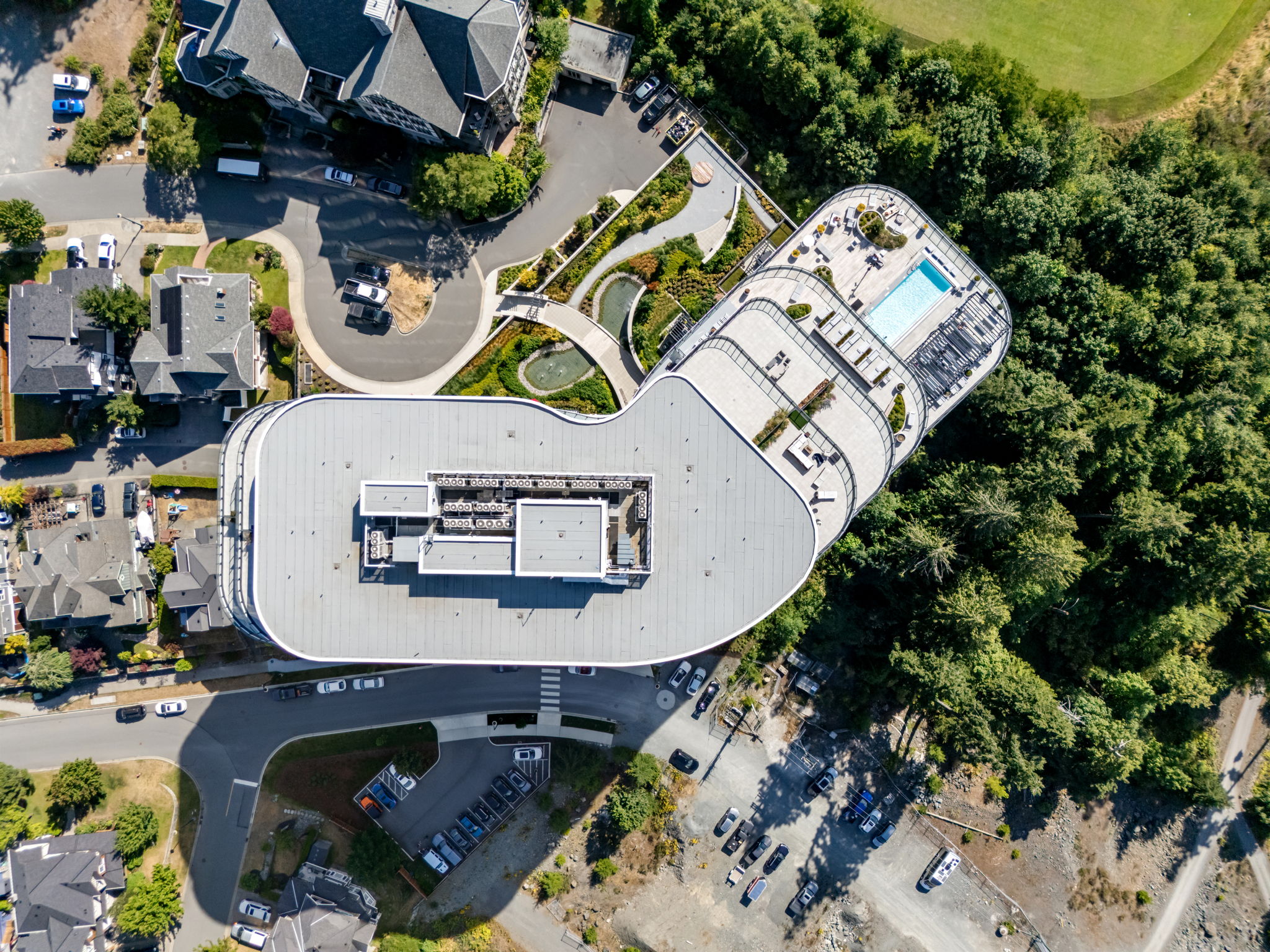 25-web-or-mls-6-print-2000 Hannington Rd 705_2 1110-2000 Hannington Rd, Bear Mountain