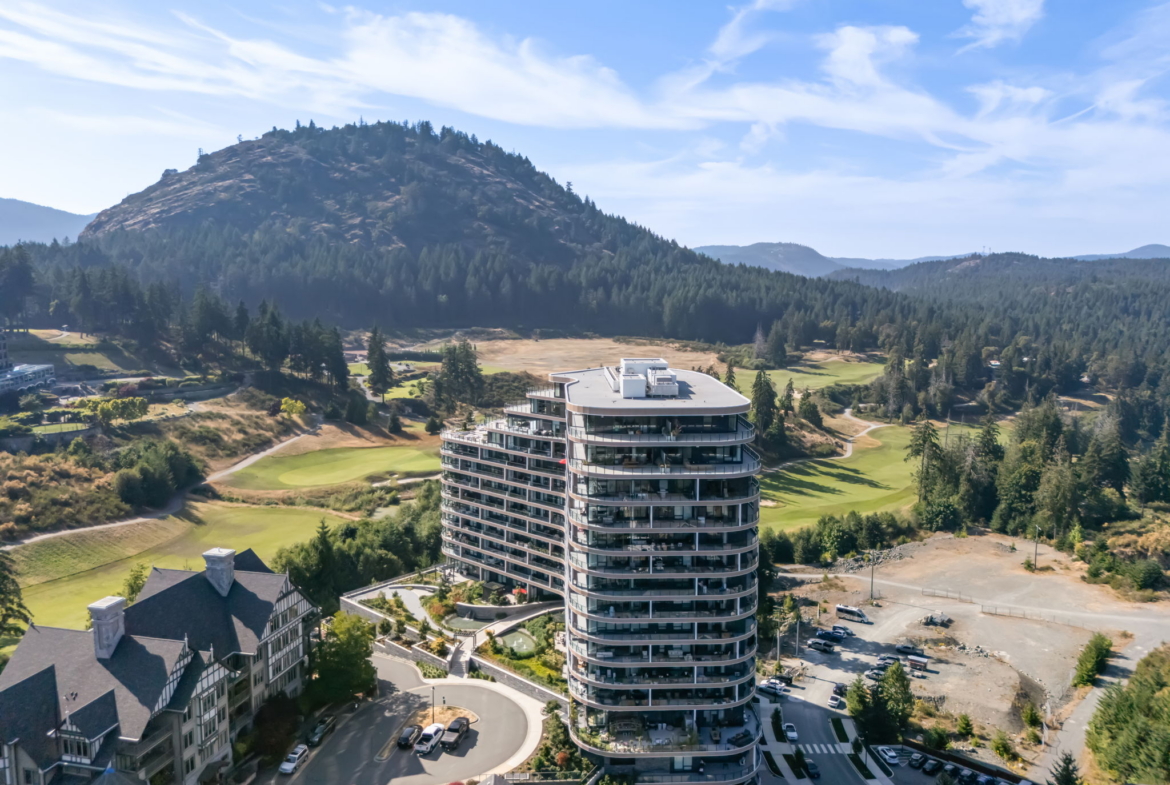 1110-2000 Hannington Rd, Bear Mountain