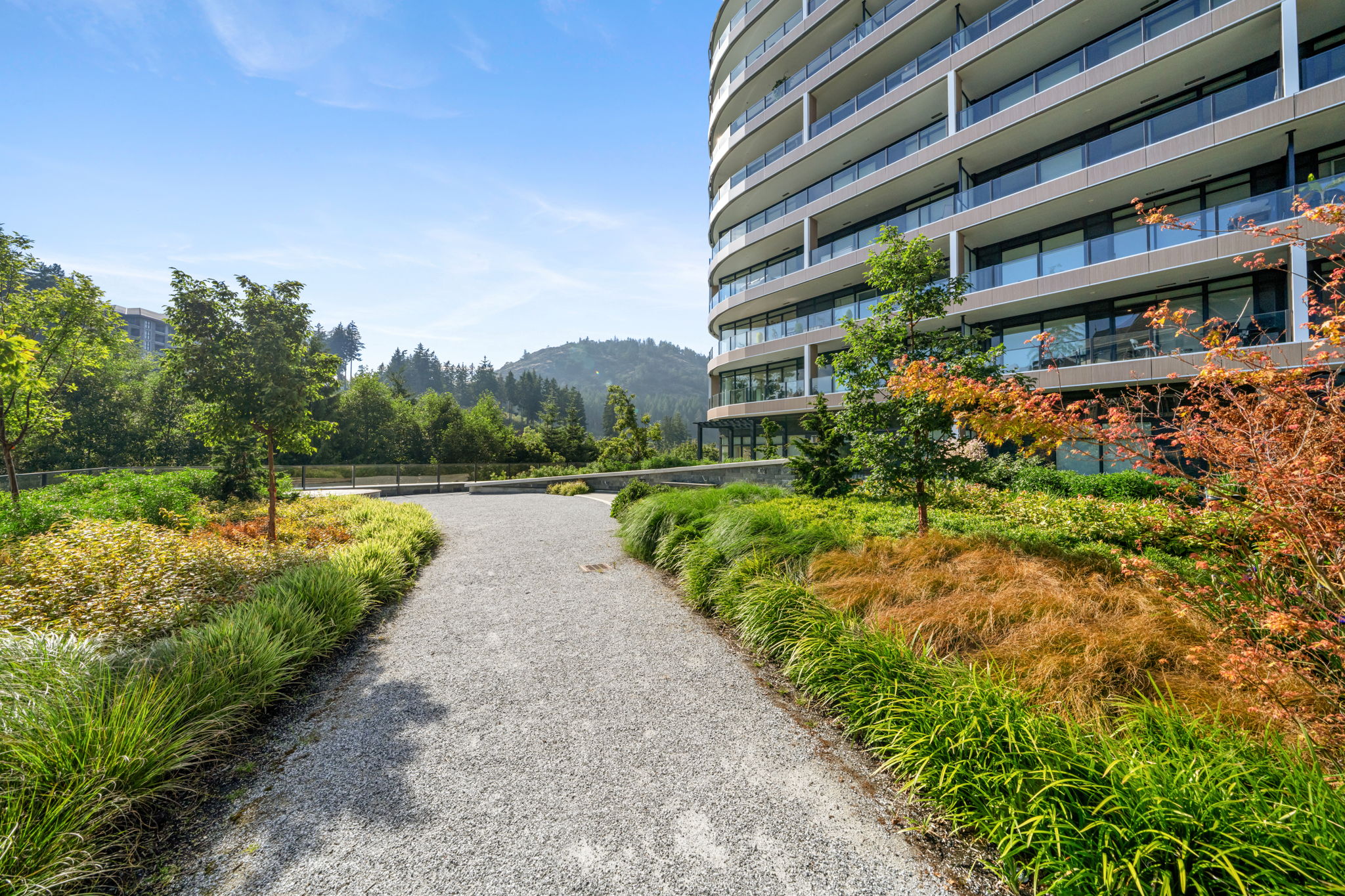 30-web-or-mls-2000 Hannington Rd – Exterior 3 1110-2000 Hannington Rd, Bear Mountain