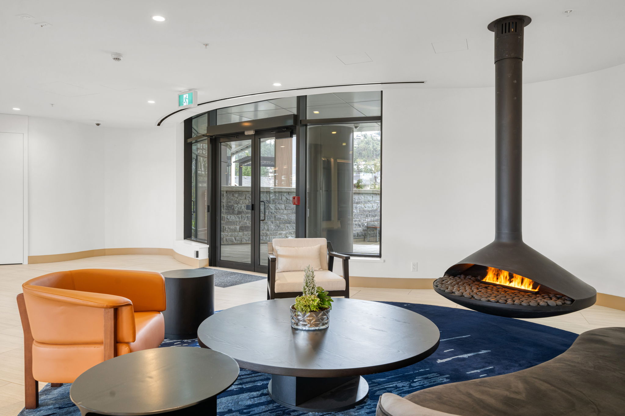 36-web-or-mls-2000 Hannington Rd – Common Lounge 2 1110-2000 Hannington Rd, Bear Mountain