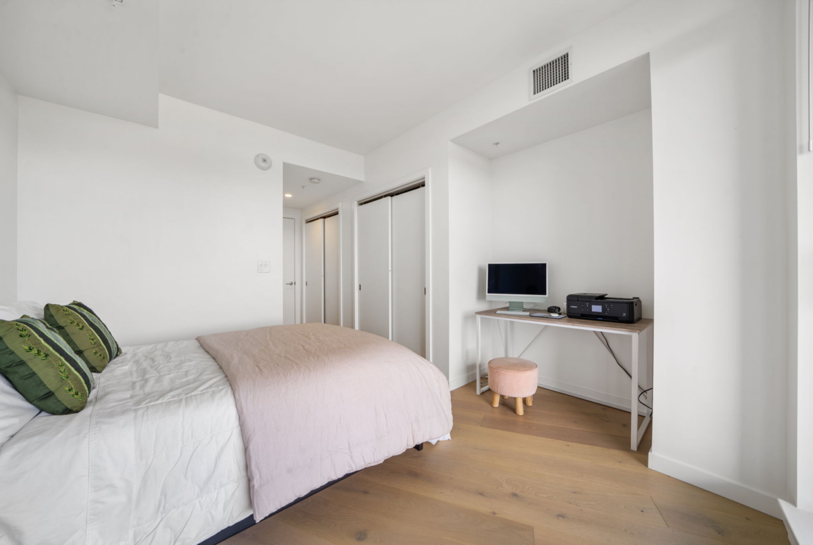 1110-2000 Hannington Rd, Bear Mountain