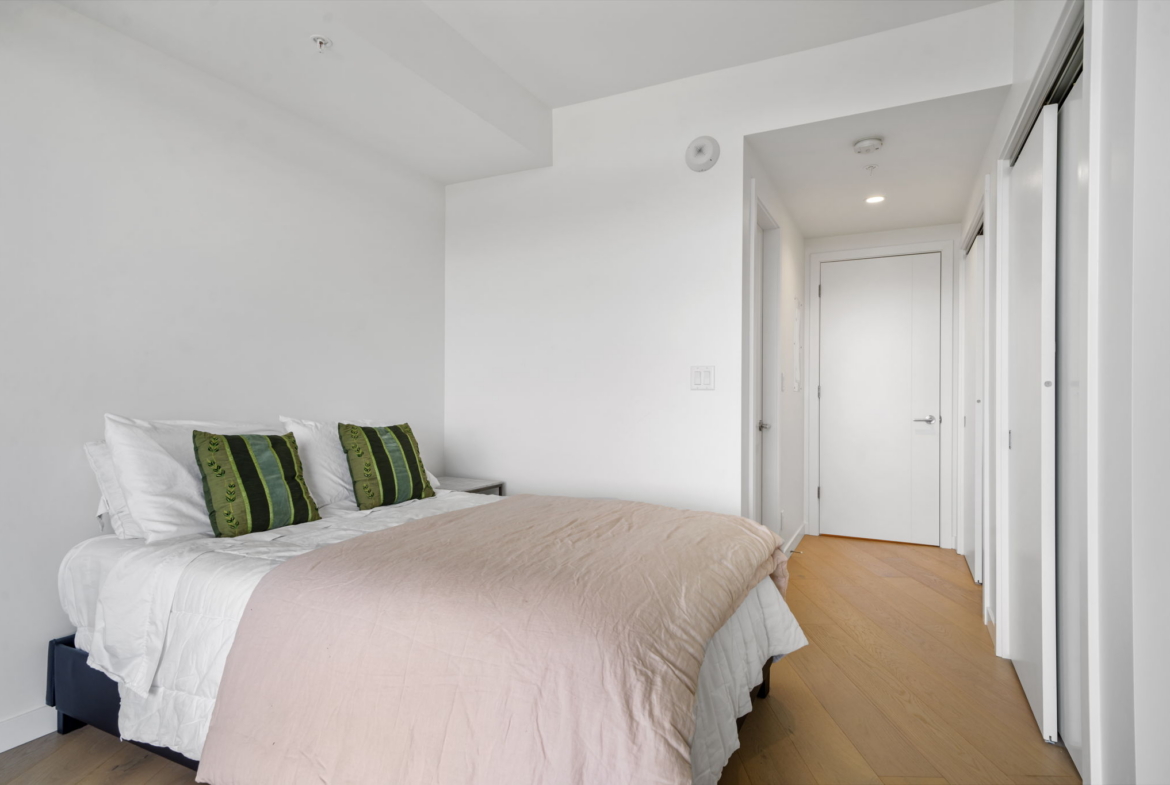 1110-2000 Hannington Rd, Bear Mountain