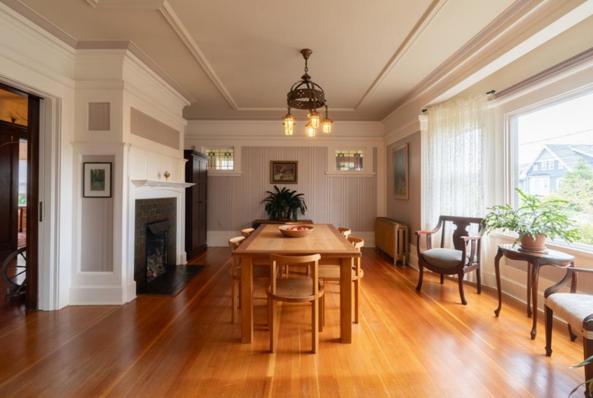 71 Linden Ave, Victoria